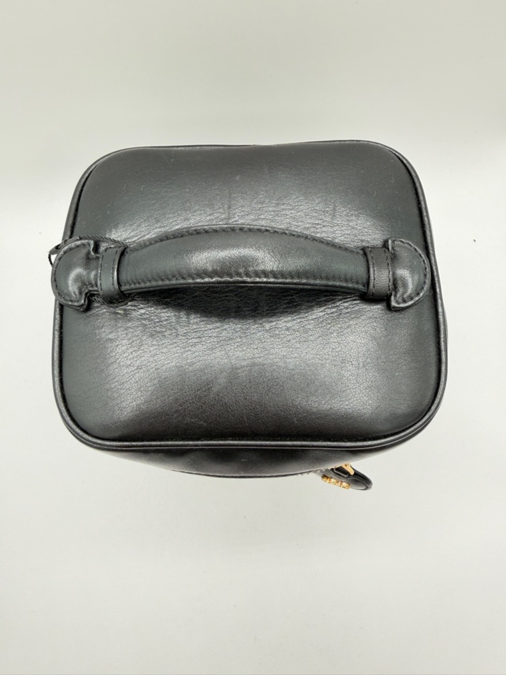 Vintage CHANEL Lambskin CC Logo Vanity Cosmetic Bag Handbag Black Gold with Card - Picture 3 of 16